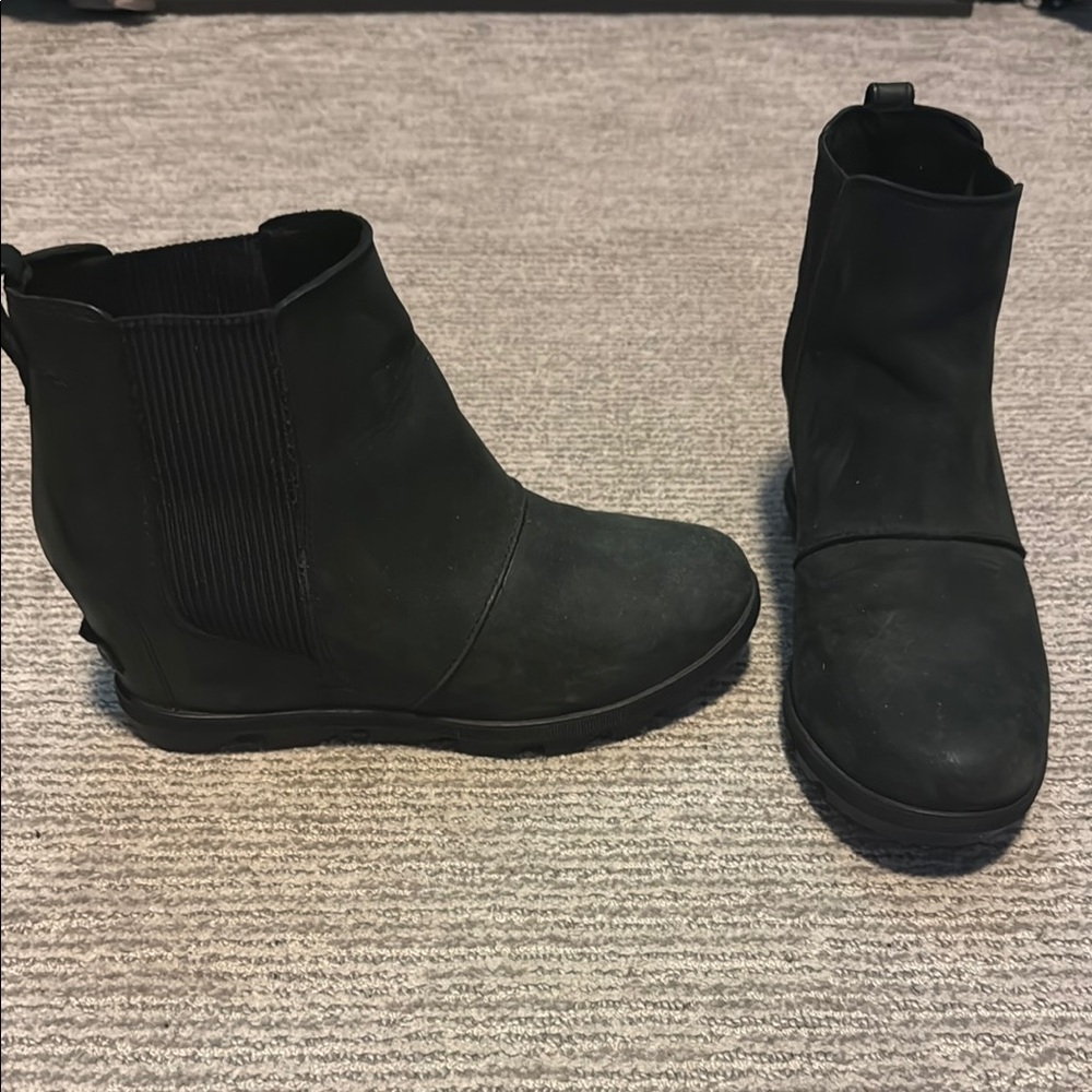 Sorel Black Ankle Booties with Sleek Design